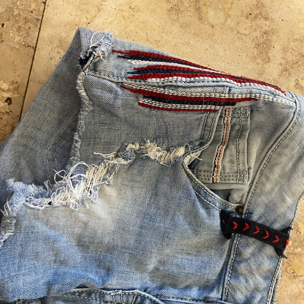 Jean Shorts Distressed - Picture 3 of 7